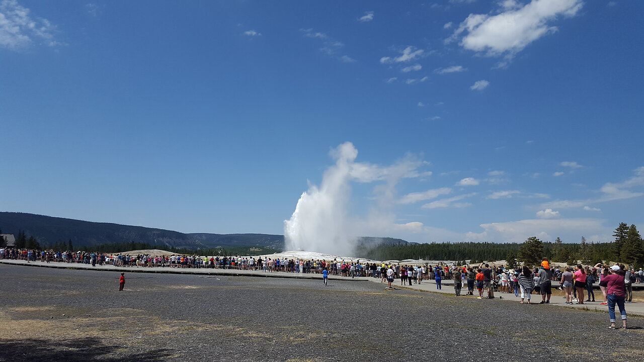 INSIDE YELLOWSTONE PART 4 OLD FAITFUL