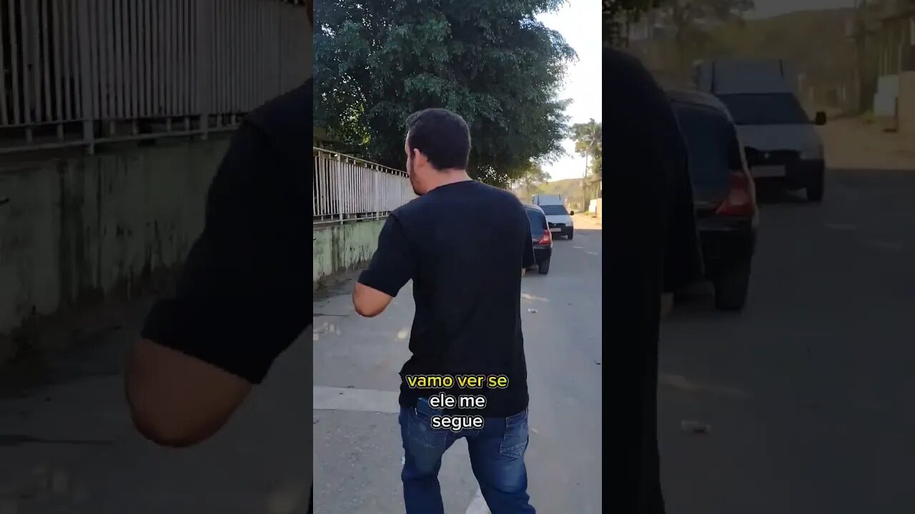 Dei ipone para meu seguidor na rua