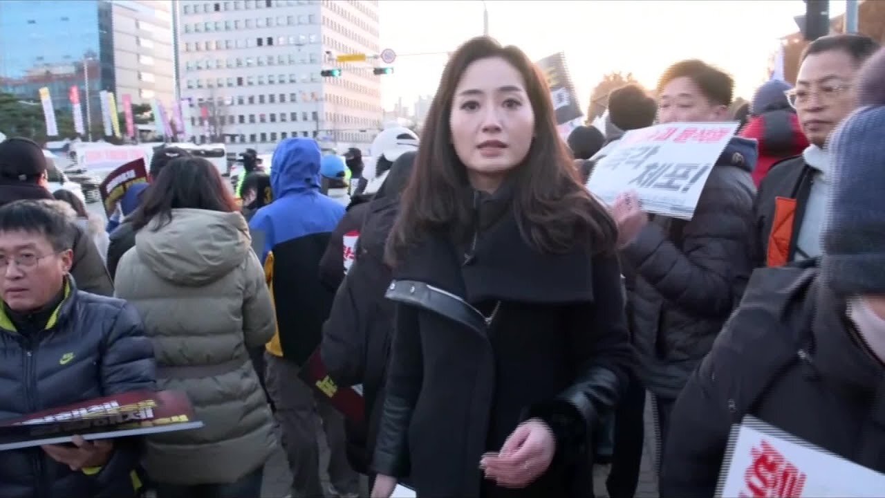 South Koreans protest for President Yoon's resignation