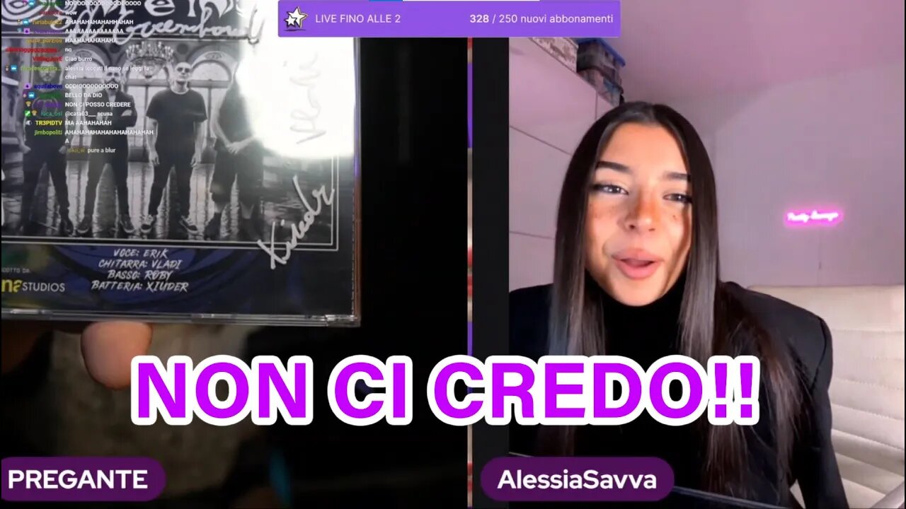 GRENBAUD RICEVE IL DISCO DI XIUDER IN LIVE 😂