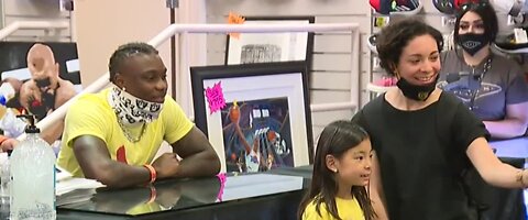 Raiders' Henry Ruggs III met fans in Las Vegas