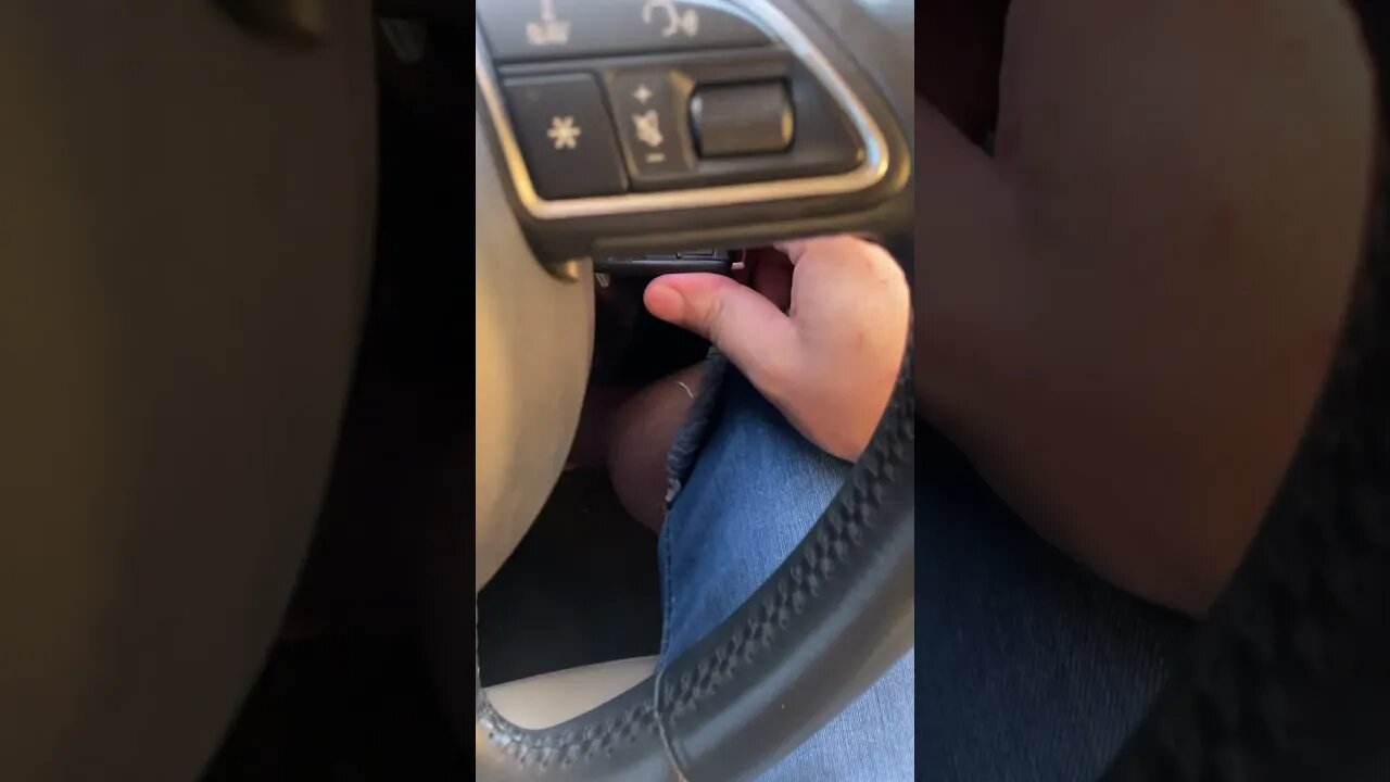PAGANDO MICO - O DIA QUE ESQUECI COMO DESTRAVAR O VOLANTE DE UM CARRO MANUAL kkkk #shorts