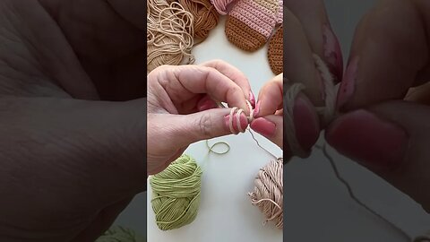 The most secure way to join two yarns 🧶 MAGIC KNOT TUTORIAL