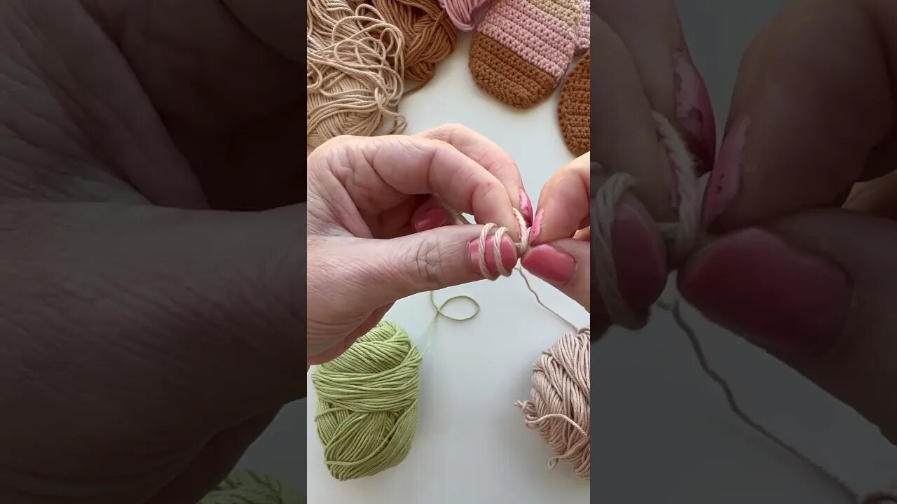 The most secure way to join two yarns 🧶 MAGIC KNOT TUTORIAL