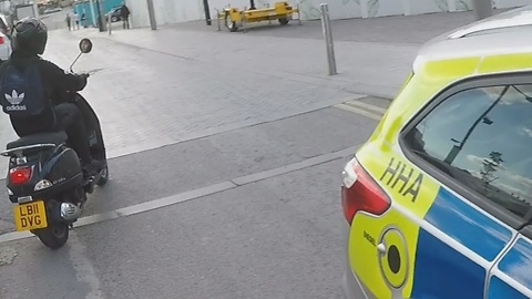 RAPID RESPONSE POLICE PULL OVER POTENTIAL MOPED THIEF