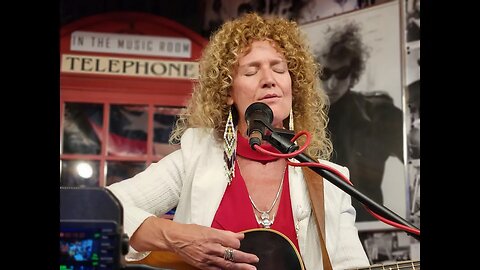 Karyn Oliver "Right Now" In The Music Room Single 2023