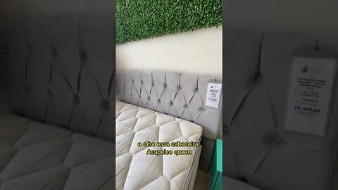 A Cabeceira Queen Acapulco Tecido Suede Italian Flex une requinte e aconchego em um único produto.