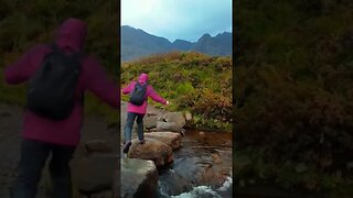 Fairy Pools Crossing #travel #packyourbag #scotland #isleofskye