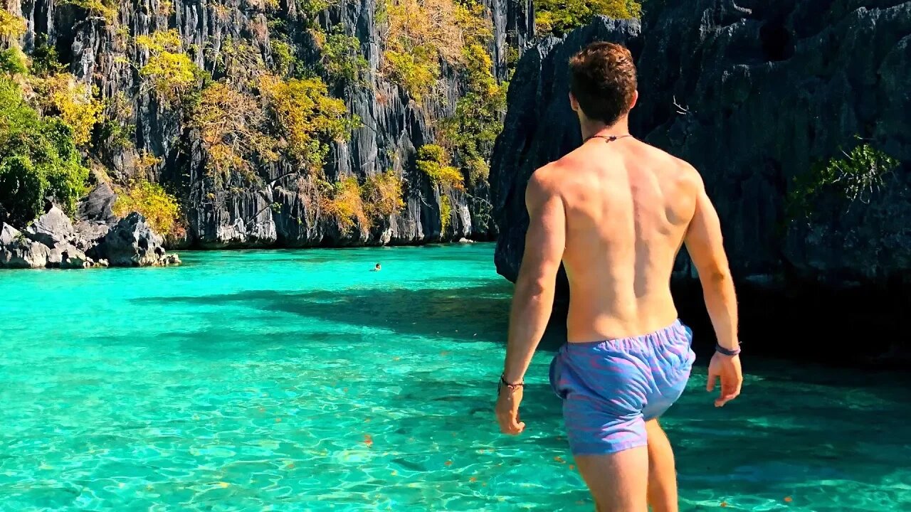 CORON, PALAWAN: PRIVATE BOAT VS BOAT TOUR 🇵🇭 TRAVEL PHILIPPINES