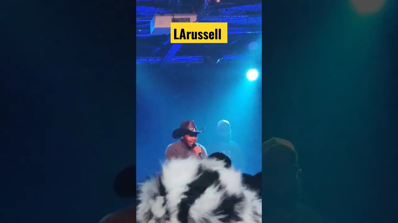 LArussell Rap Tearing it up on the Mic 🎤🤑 Austin Texas Hip Hop Rap Live