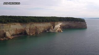 Massive cliff fell on Michigan’s Lake Superior