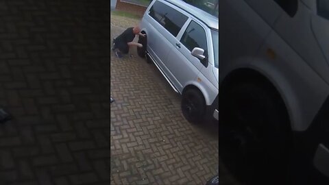 JACKING VAN UP FAIL