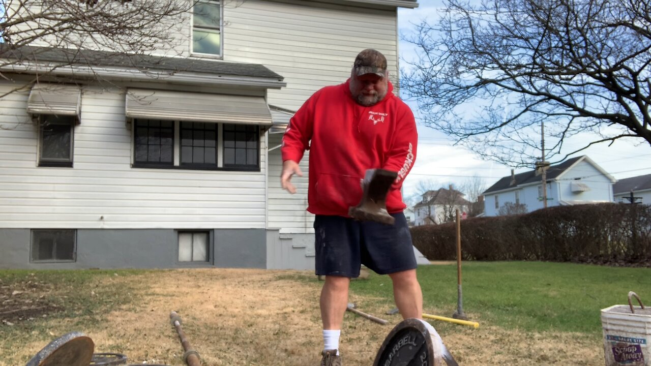 Tossing 79 anvil from hand to hand by horn