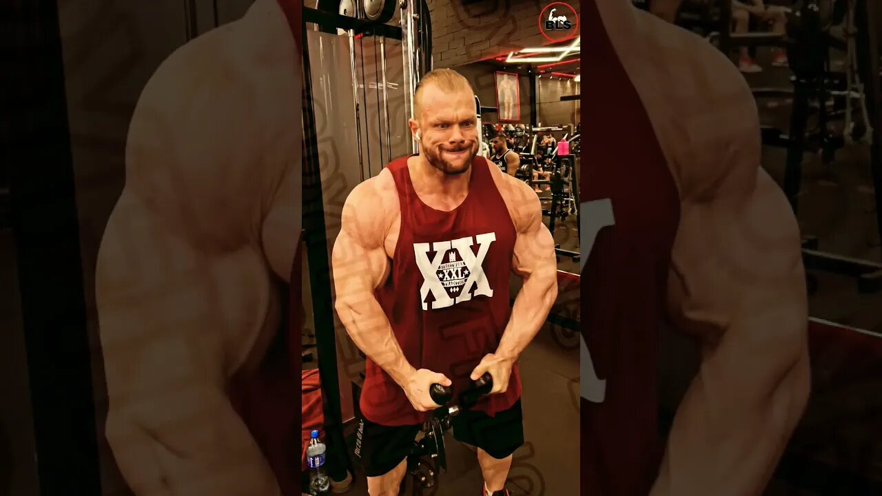 WILLIAM MARTINS BODYBUILDER OPEN TREINANDO OMBRO COM CORDA NA ACADEMIA !!! BODYFITLIONS