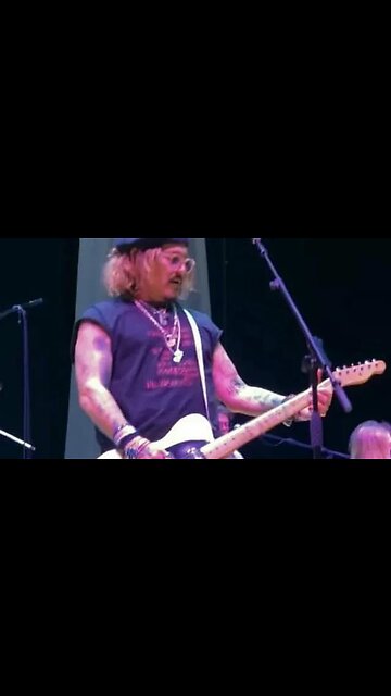 Johnny Depp Gives 'Surprise' Performance