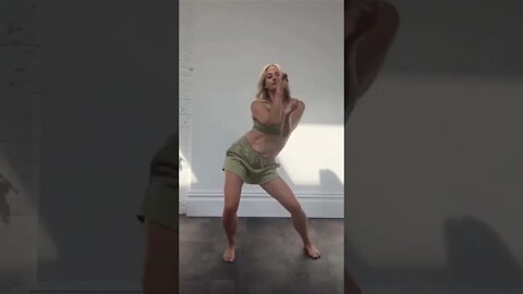 Dancing Yoga Girl | #gymode #shorts #shortsfeed #yoga