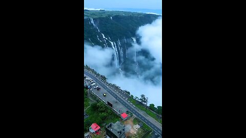 Drone footage reveals breathtaking scenery😍