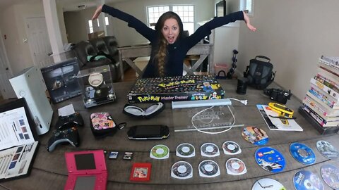 GARAGE SALE SCORE - WILL SHE QUIT HER JOB?!