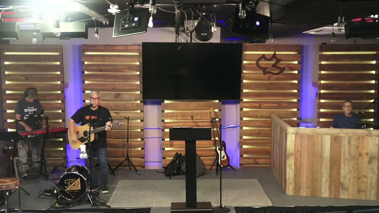 THE RISEN KING JESUS (HE IS ALIVE) | WORDS AND MUSIC BY HOLLAND DAVIS | CCLI # 5710139
