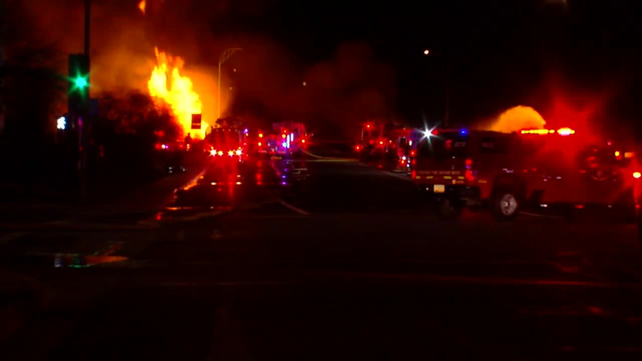 Phoenix gas line fire near 7th Street and University