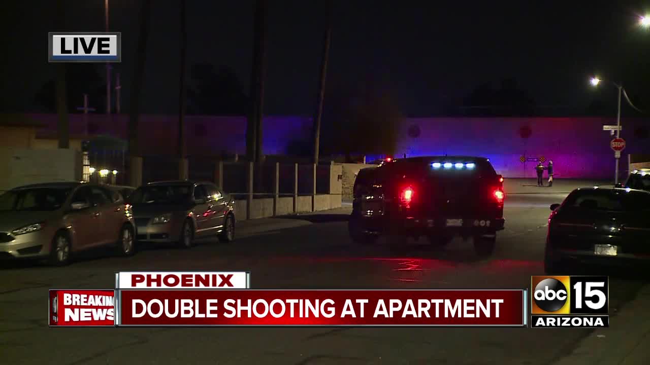 Police investigating double shooting at apartment in Glendale