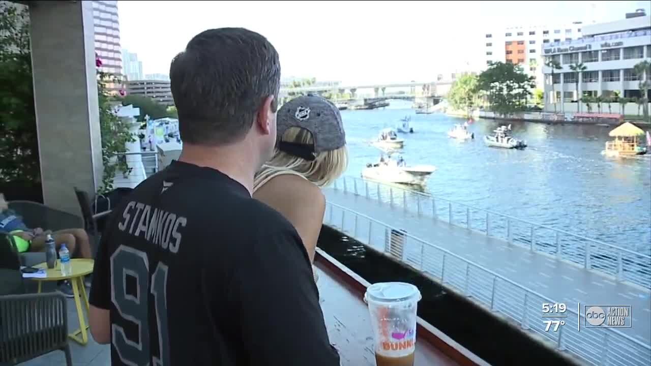 Bolts fans book hotel rooms to watch boat parade