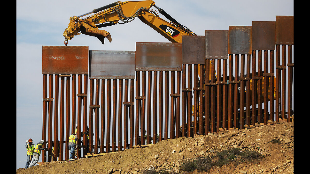 Border State Launches New Wall Construction Ahead of Trump’s Potential Return