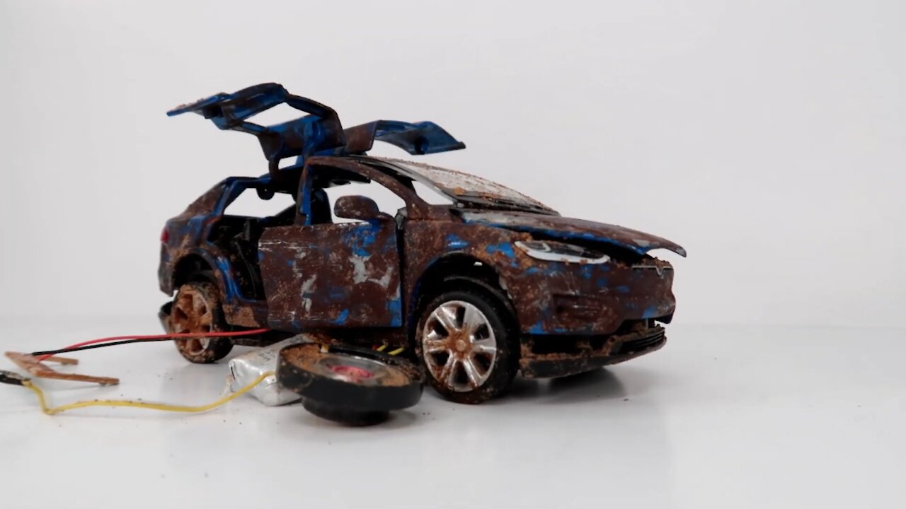 Diecast Restoration of Damaged Tesla Model