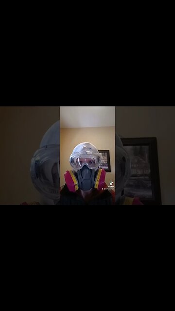 Me, when government says the air and water is "ALL CLEAR" after Ohio train derailment #prayers