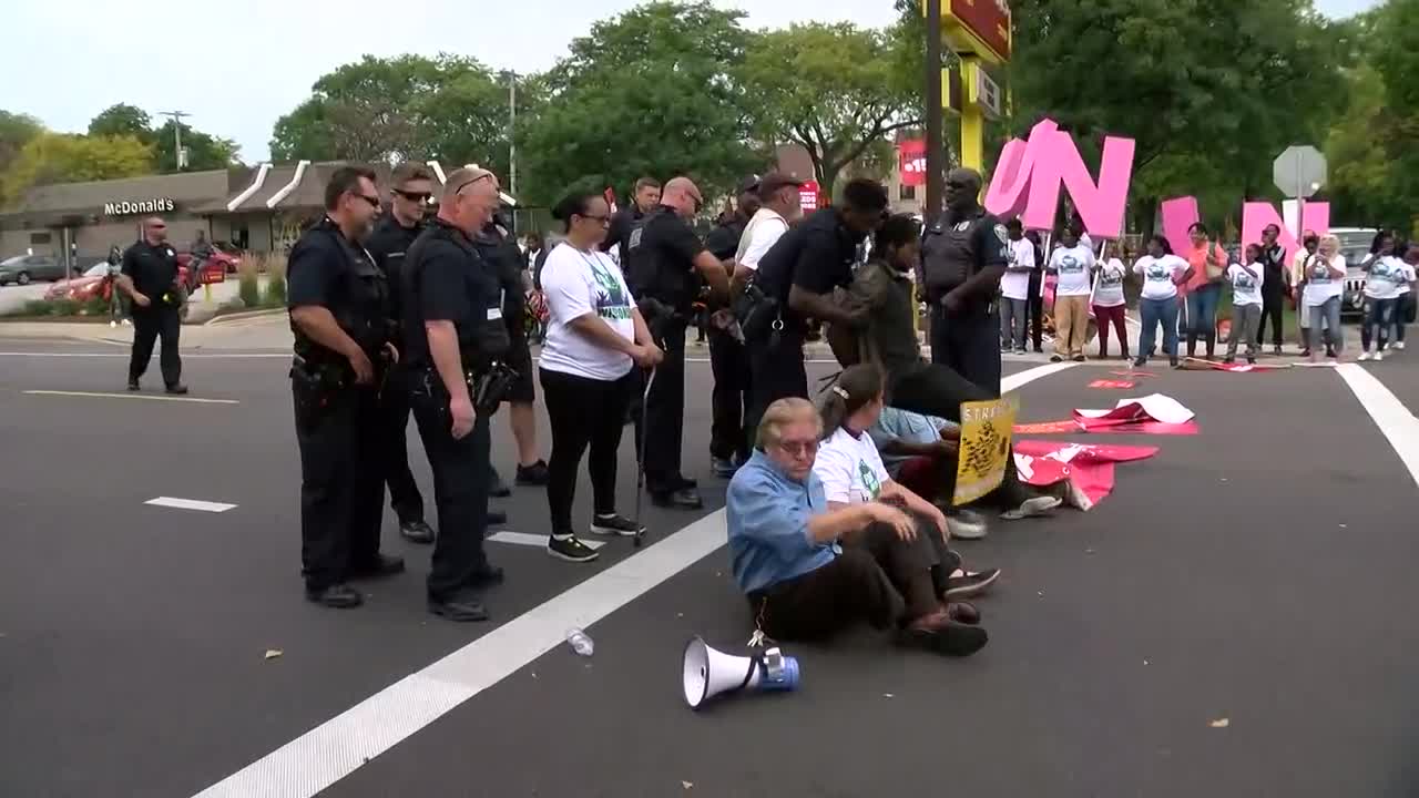 Arrests made during Fight for $15 rally at Milwaukee McDonald's