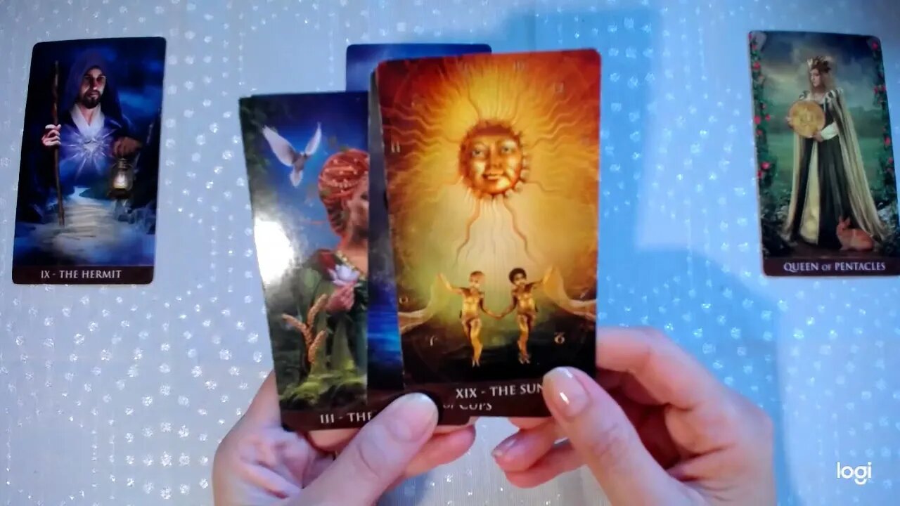 #TAROT #VARSATOR #IULIE- ESTE IUBIRE ADEVARATA, PROSPERITATEA VA VENI SPRE TINE