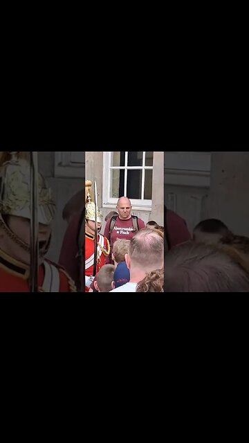 make ways for the kings life guards #horseguardsparade