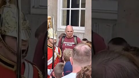 make ways for the kings life guards #horseguardsparade