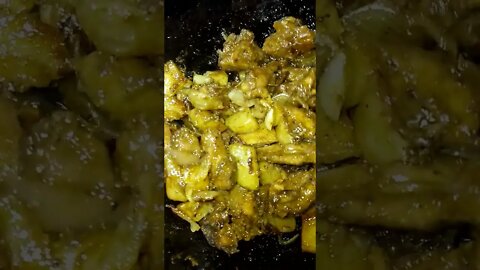#shortvideo #chickenfriedricerecipe #spicychicken #yummychickenrecipe #chillychicken #eatingvideo