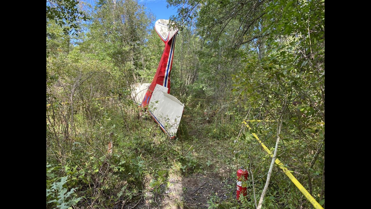 Single-engine airplane crash in Amherst