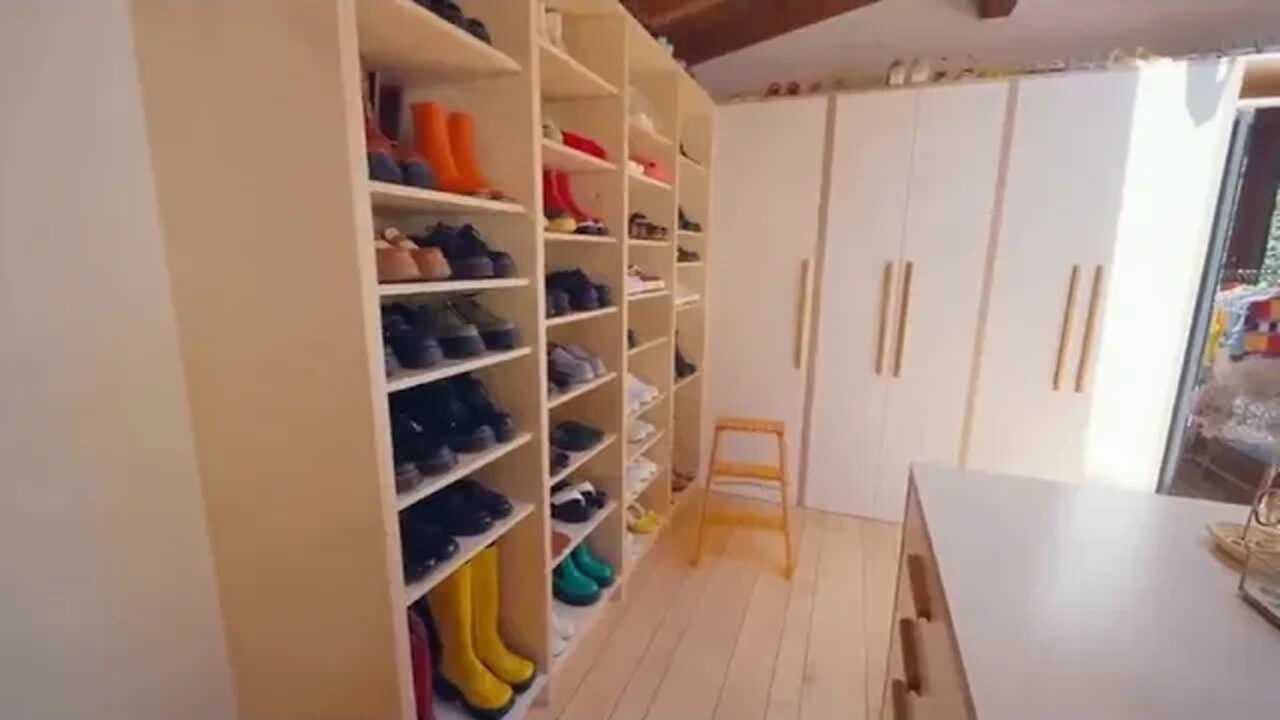 Inside Emma Chamberlain's Radiant New Home | Open Door | Architectural Digest 1