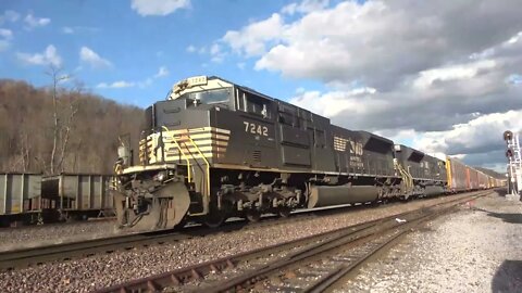 A mix w/DPU & helpers plus a coal sneaks by