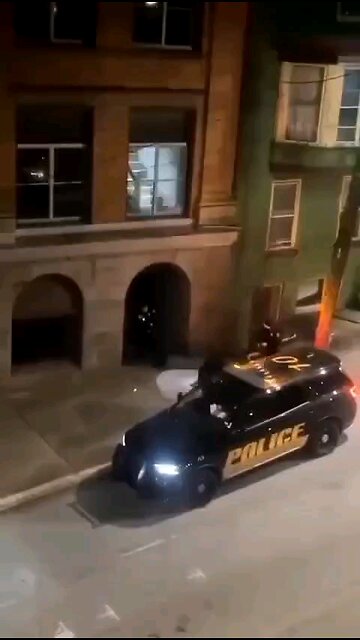 MAN ARRESTED FOR MURDER JUMPS