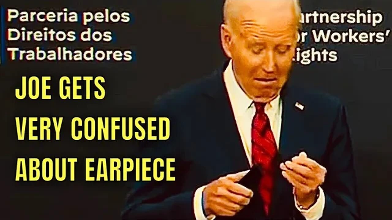 Joe Biden gets VERY CONFUSED trying to figure out how to work his EARPIECE! 🤦♂️