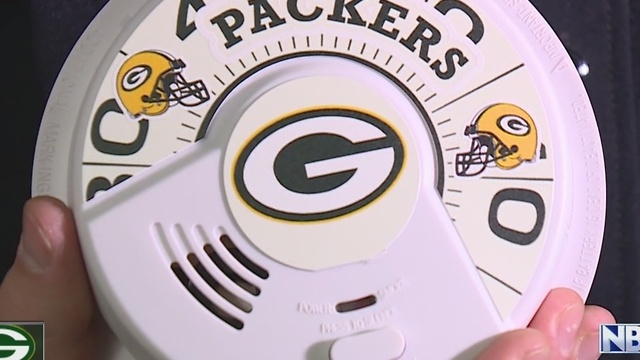 Green Bay and Atlanta firefighters make a friendly wager on Sunday's game