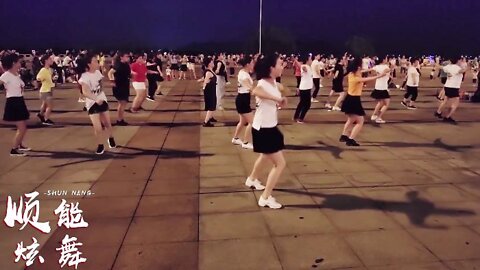 初学者减肥健身操《朋友陪你醉》，舞步简单易学，燃脂减压太给力【順能炫舞團】