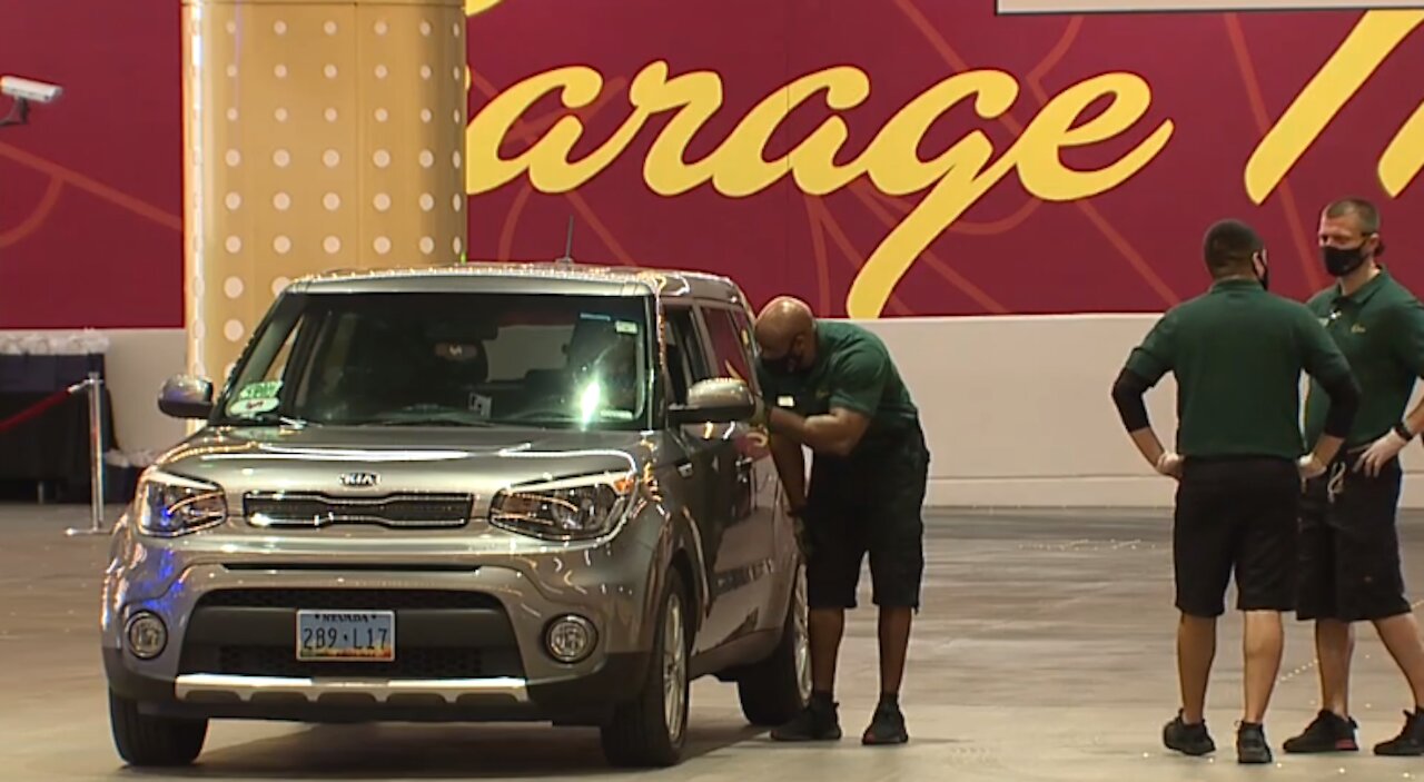 Local rideshare drivers experience Circa resort’s garage mahal