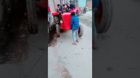 desi balak hai bro Jigar chalte chalte nahin bakwas