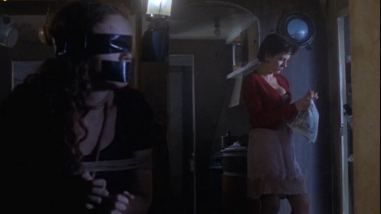 Seesaw, S1E01-1998. Joanna Potts
