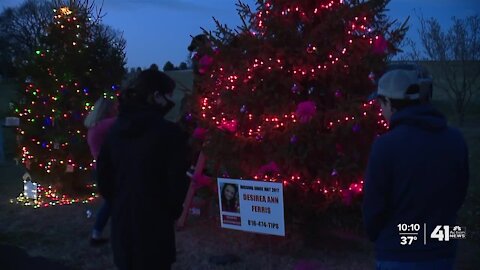 Desirea Ferris' family dedicates Christmas tree in her honor