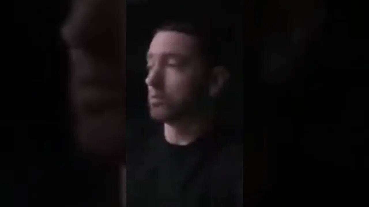 Eminem:fuck this shit.. I'm tired of camera being on my face all day😂