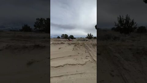 Utah Sand Motos 🔥 // #shorts #youtubeshorts #dirtbikes #motocross #honda #ridered