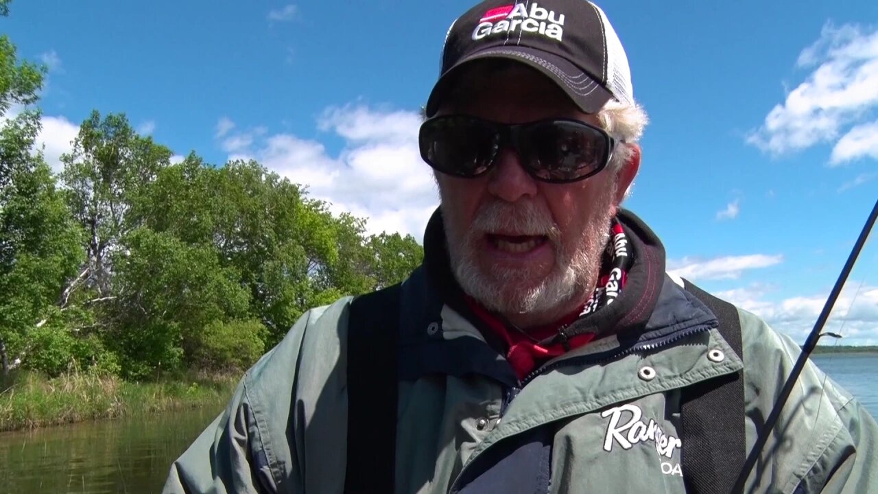 MidWest Outdoors TV Show #1620 - Leech Lake Fishing with Al Maas and Dana Pitt.