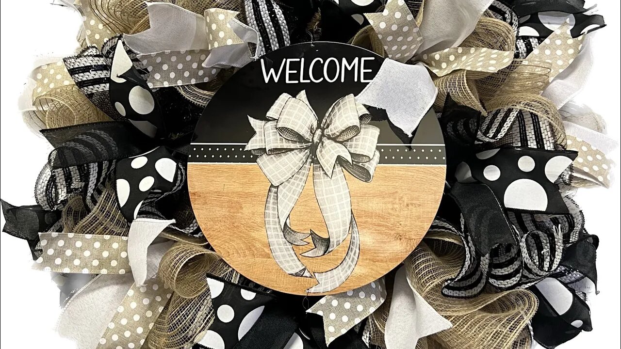 Welcome Everyday Deco Mesh Wreath| Hard Working Mom |How to