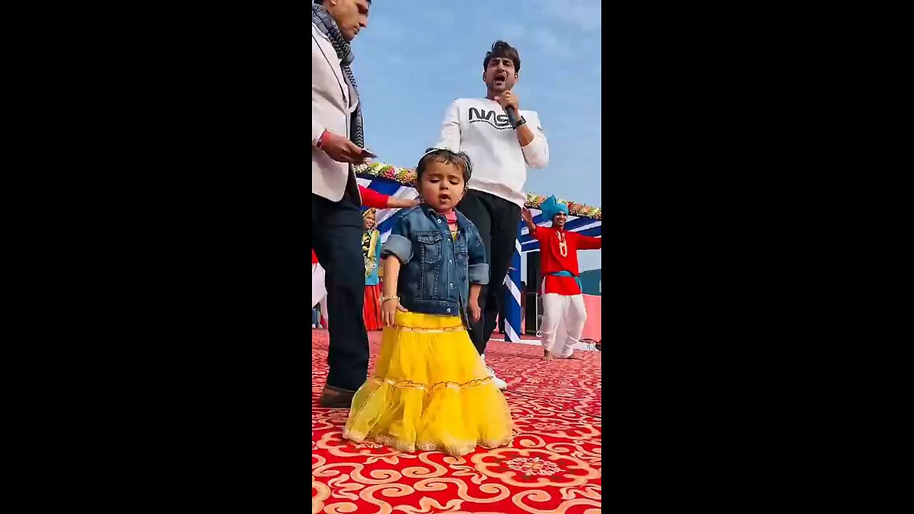 most viral video of ajay hodda sir with his little fan😊😊👌🏻